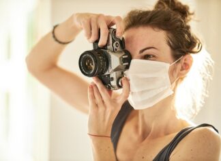 Czy można pracować w szkole bez studiow?