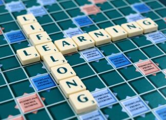 Kto potwierdza kwalifikacje nauczyciela?